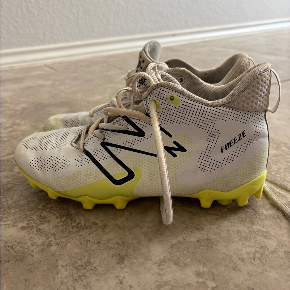 New Balance Kids White and Neon Yellow Sports Cleats